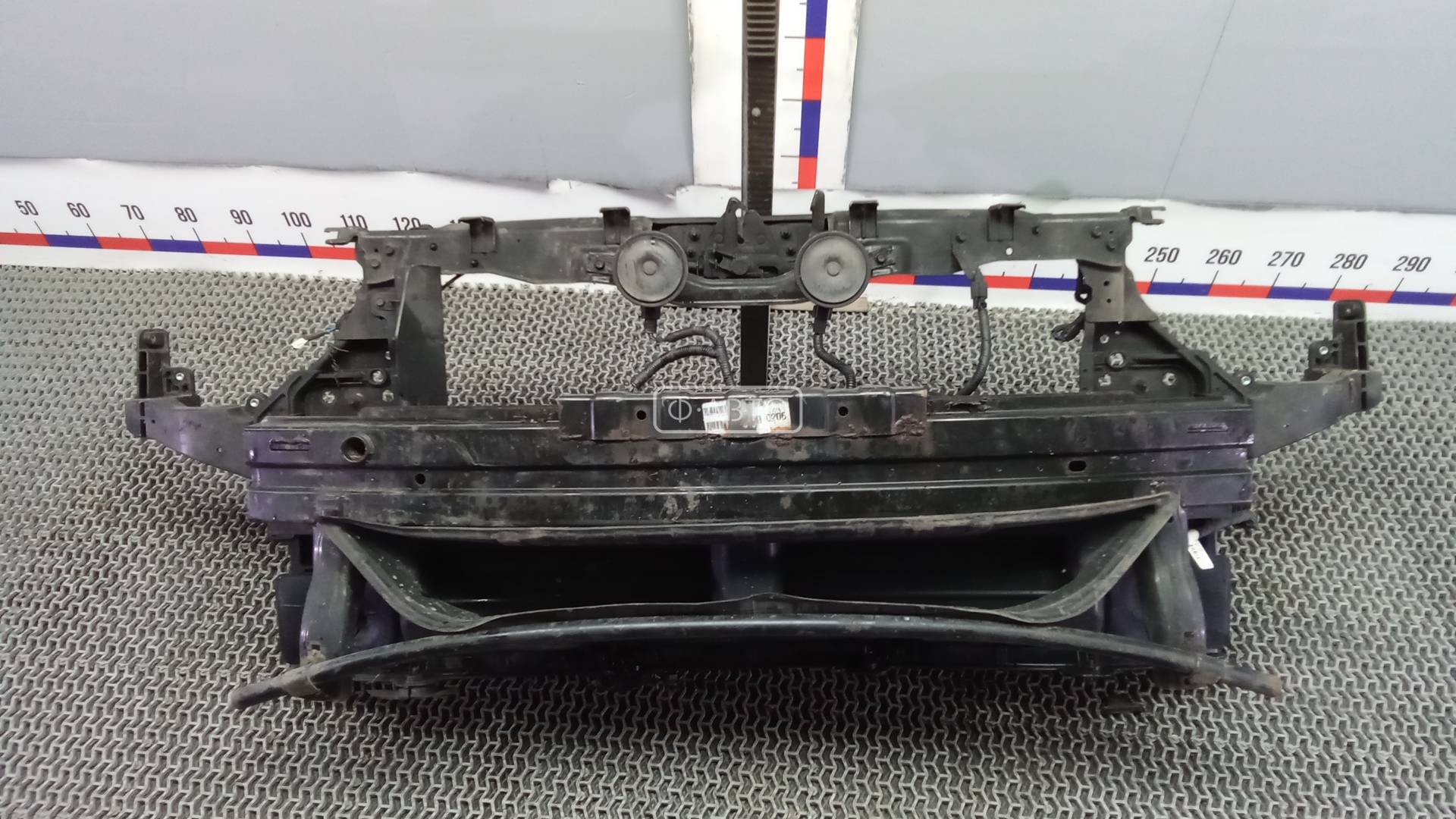 Передняя панель крепления облицовки (телевизор)