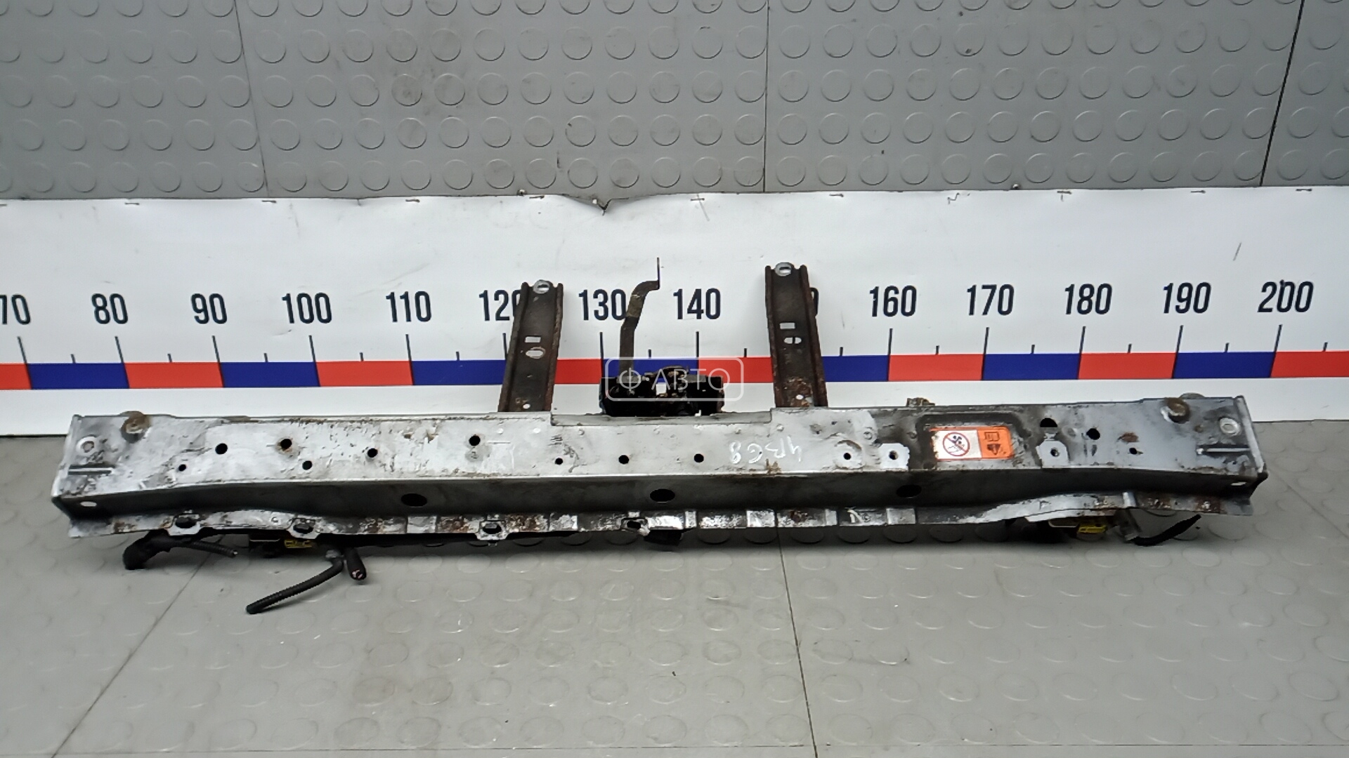 Рамка капота