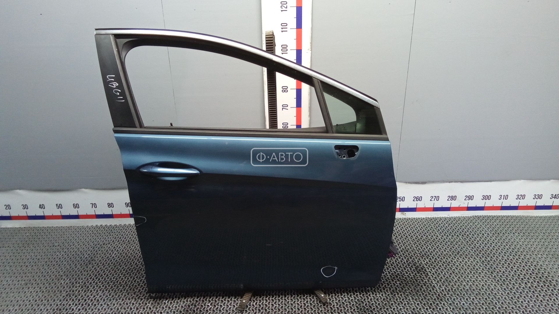 Дверь передняя правая