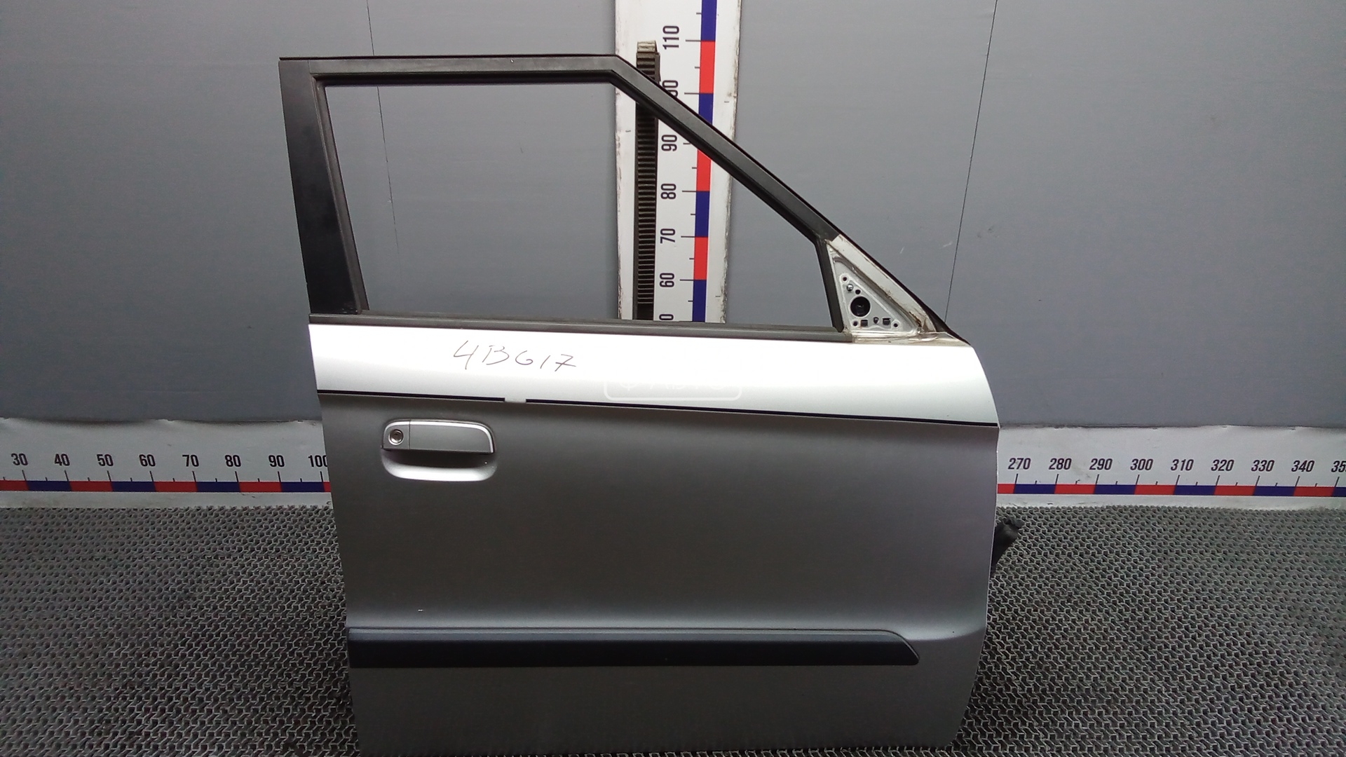 Дверь передняя правая