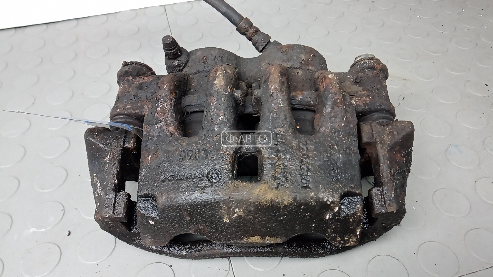 Суппорт тормозной передний правый