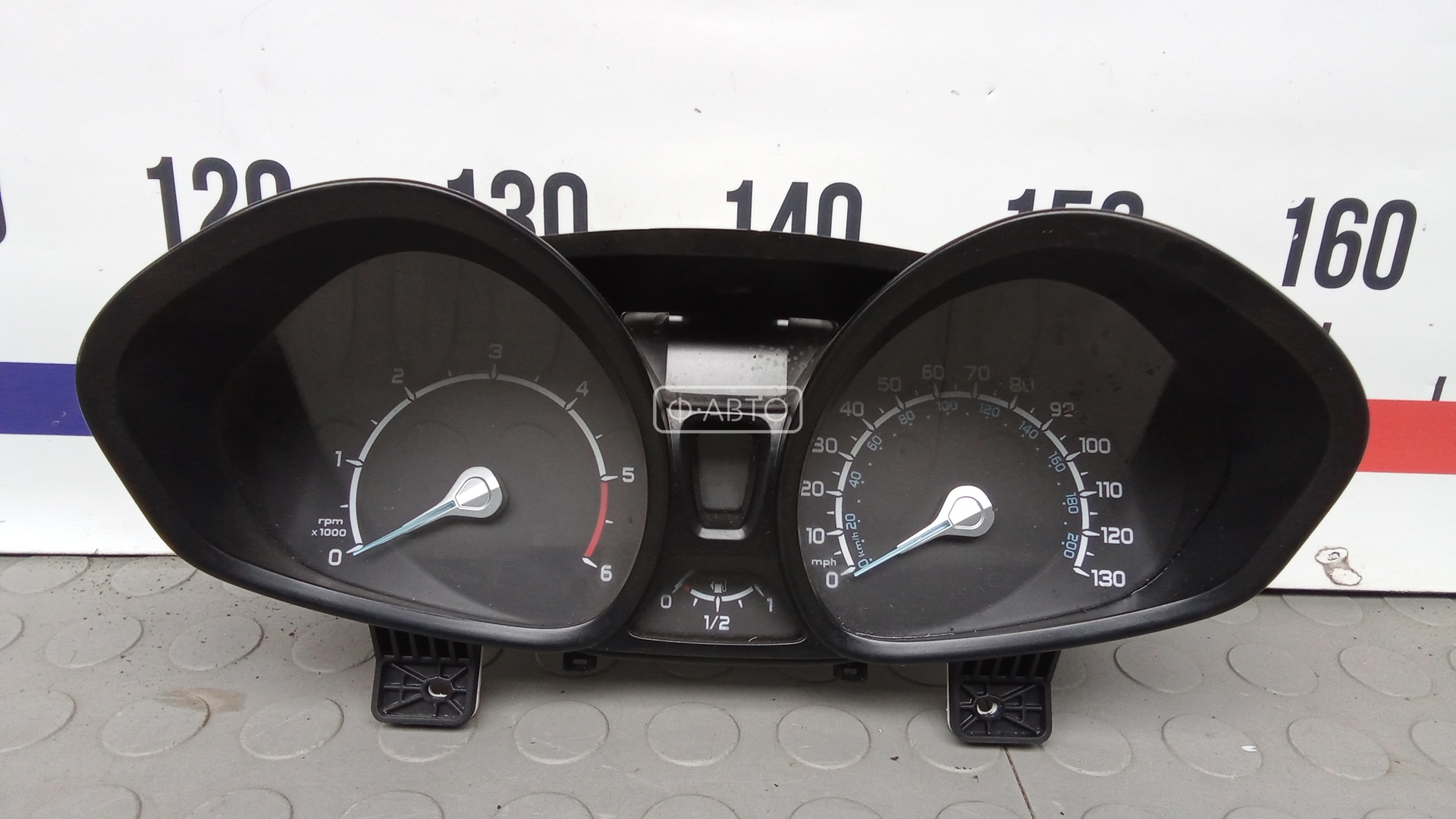 Щиток приборов