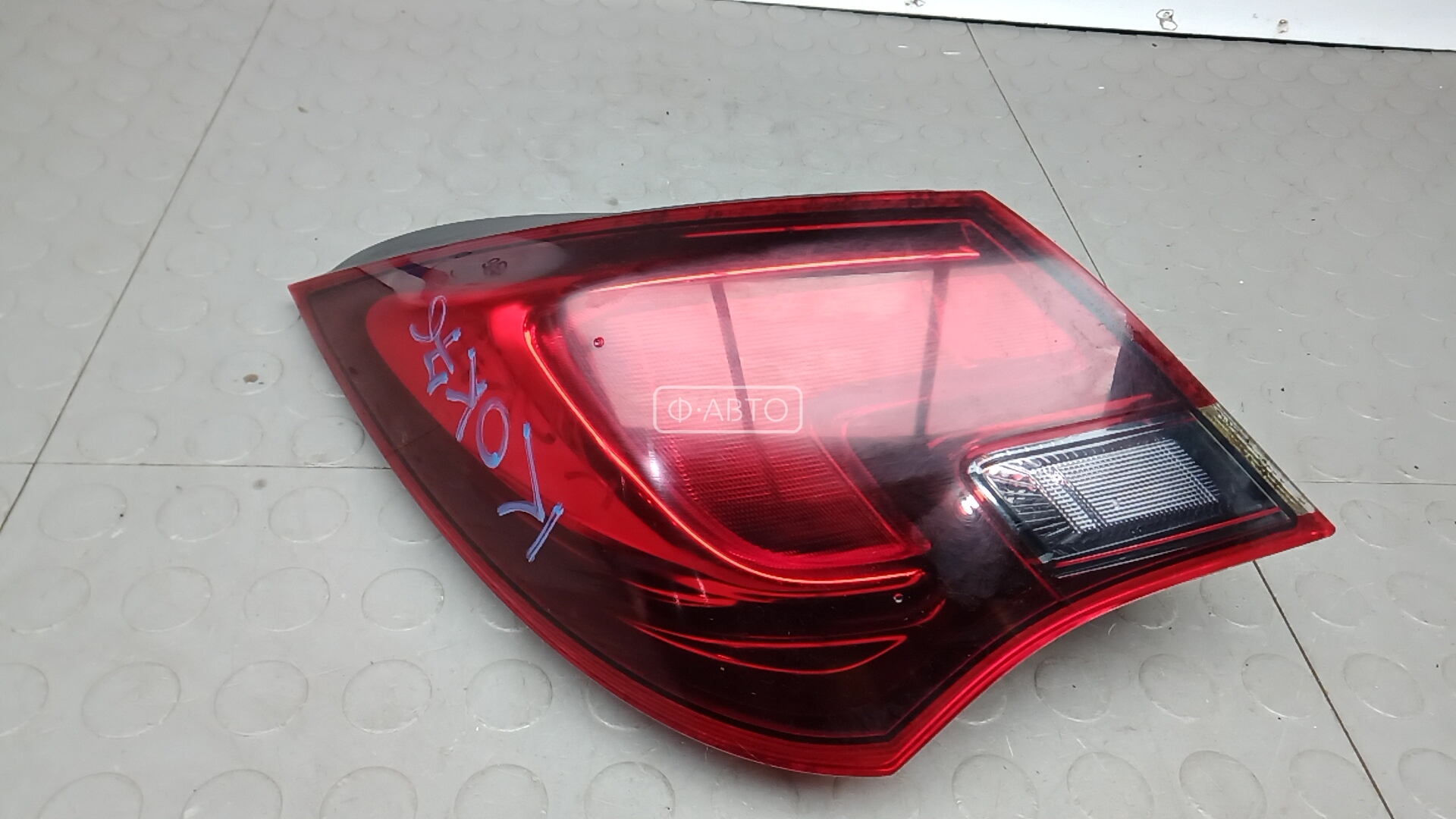 Фонарь задний левый