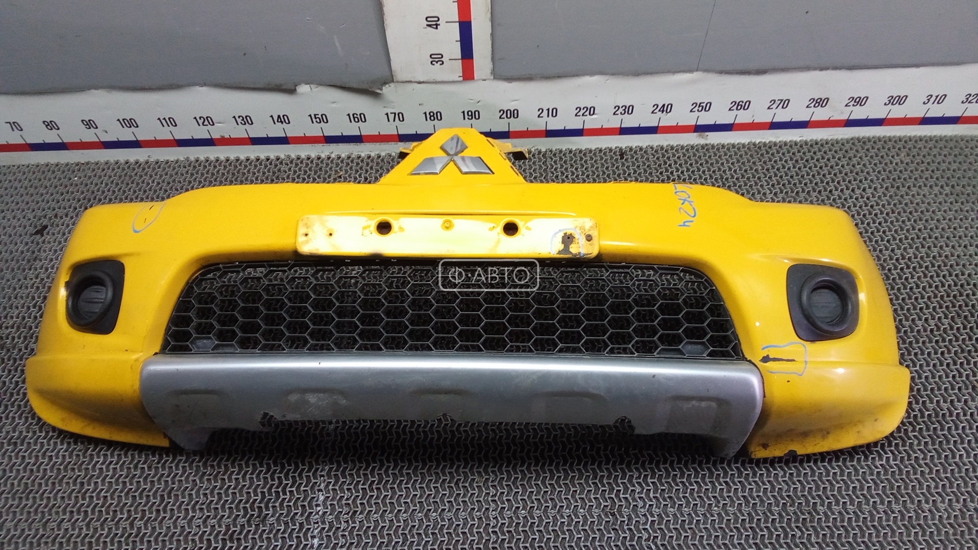 Бампер передний