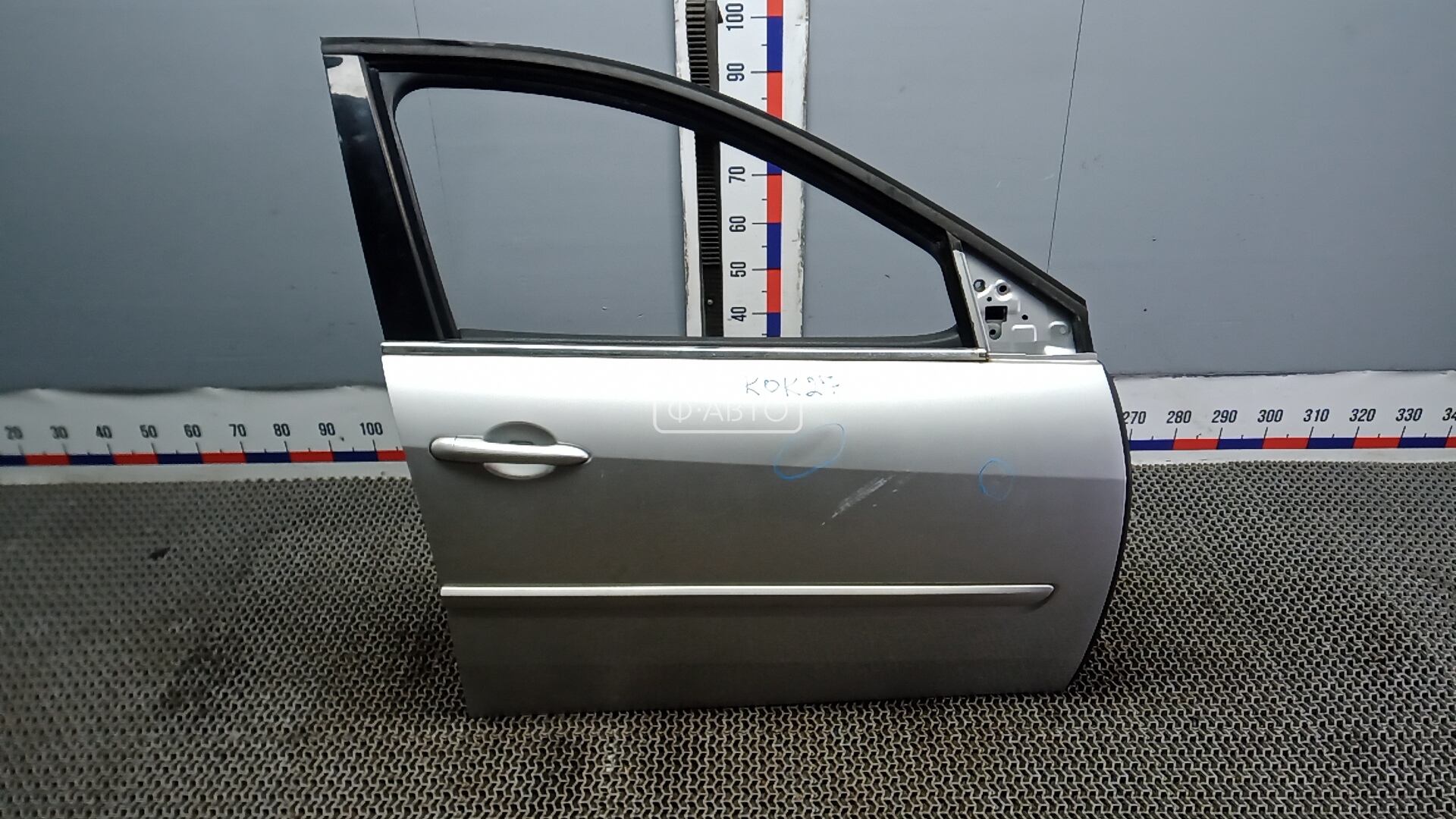 Дверь передняя правая