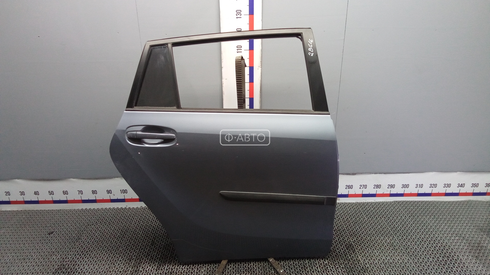 Дверь задняя правая