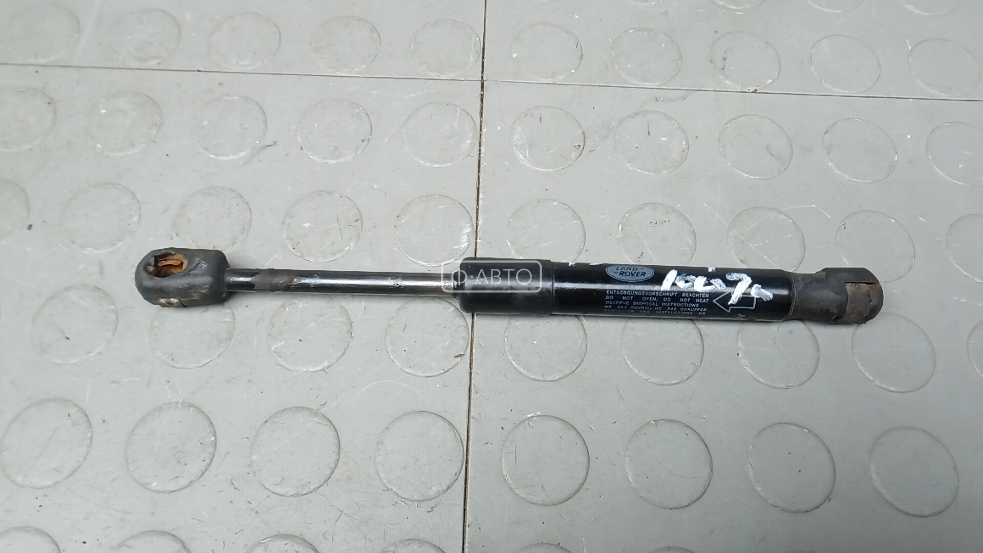 Амортизатор капота