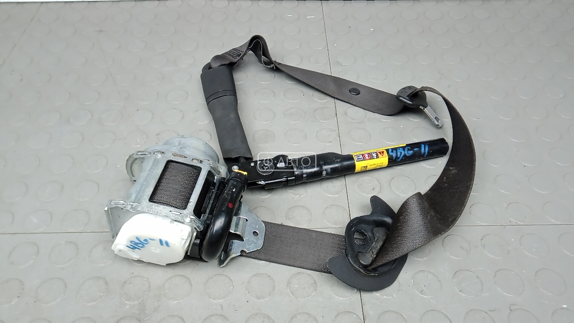 Ремень безопасности с пиропатроном сиденья переднего