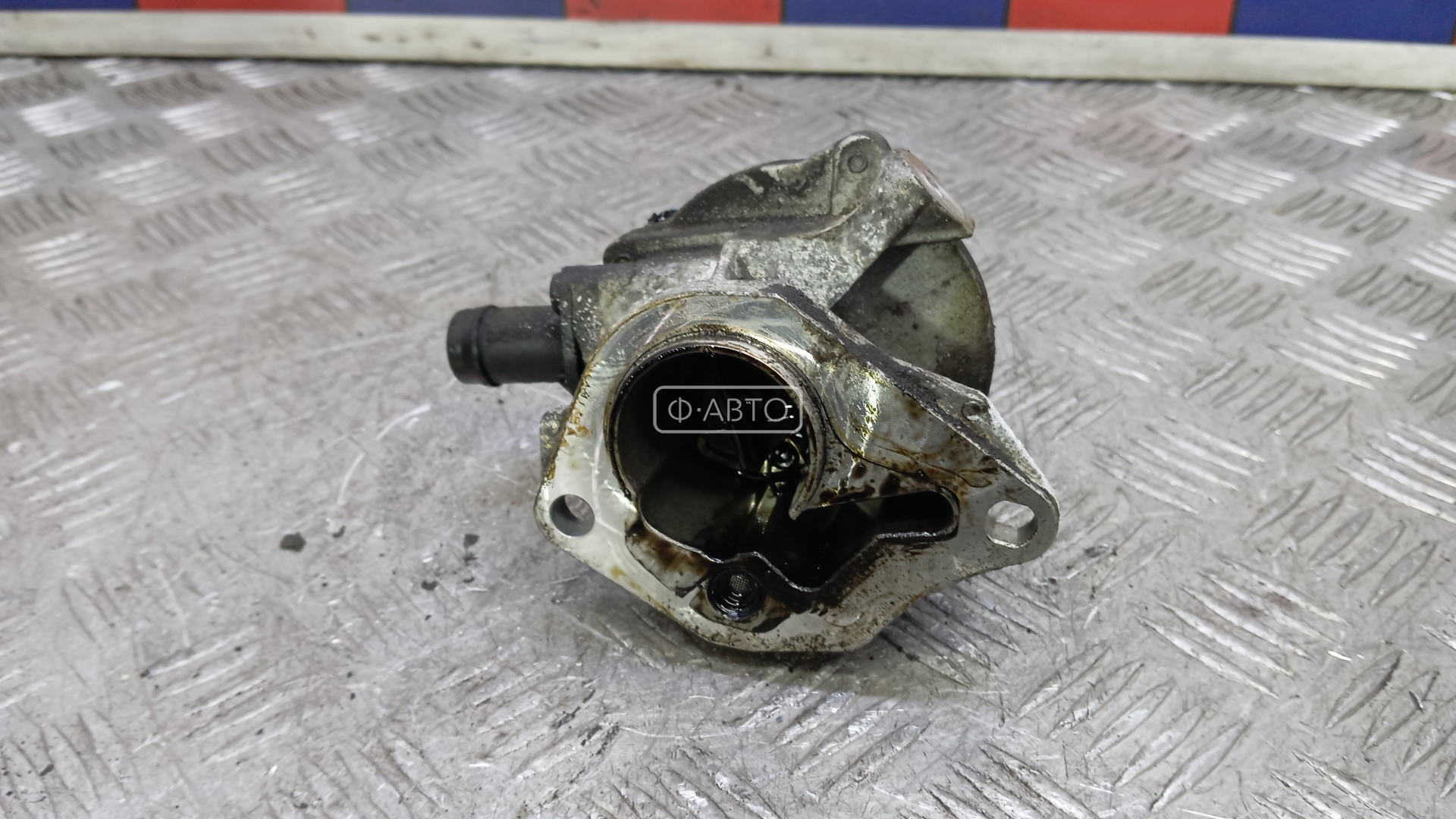 Насос вакуумный