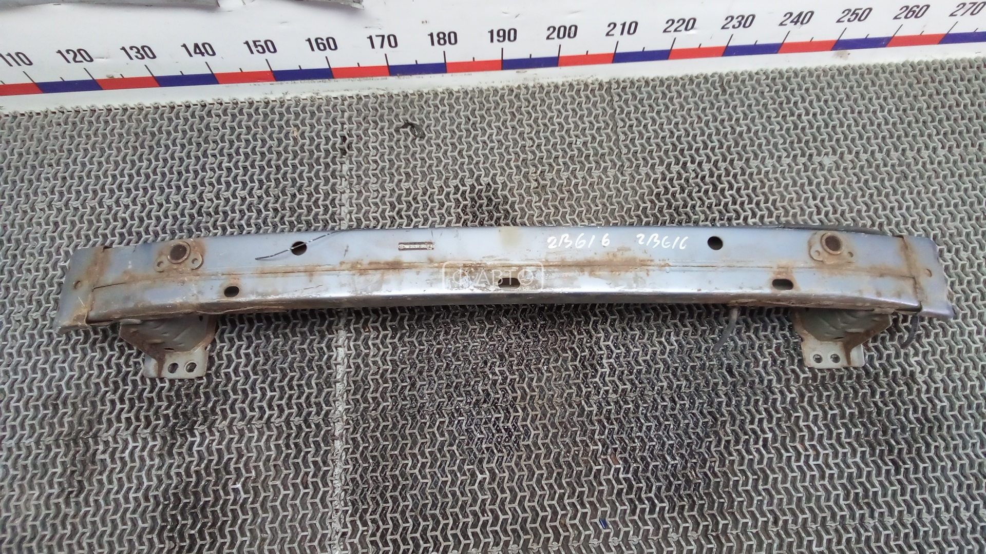 Усилитель бампера передний (кронштейн)