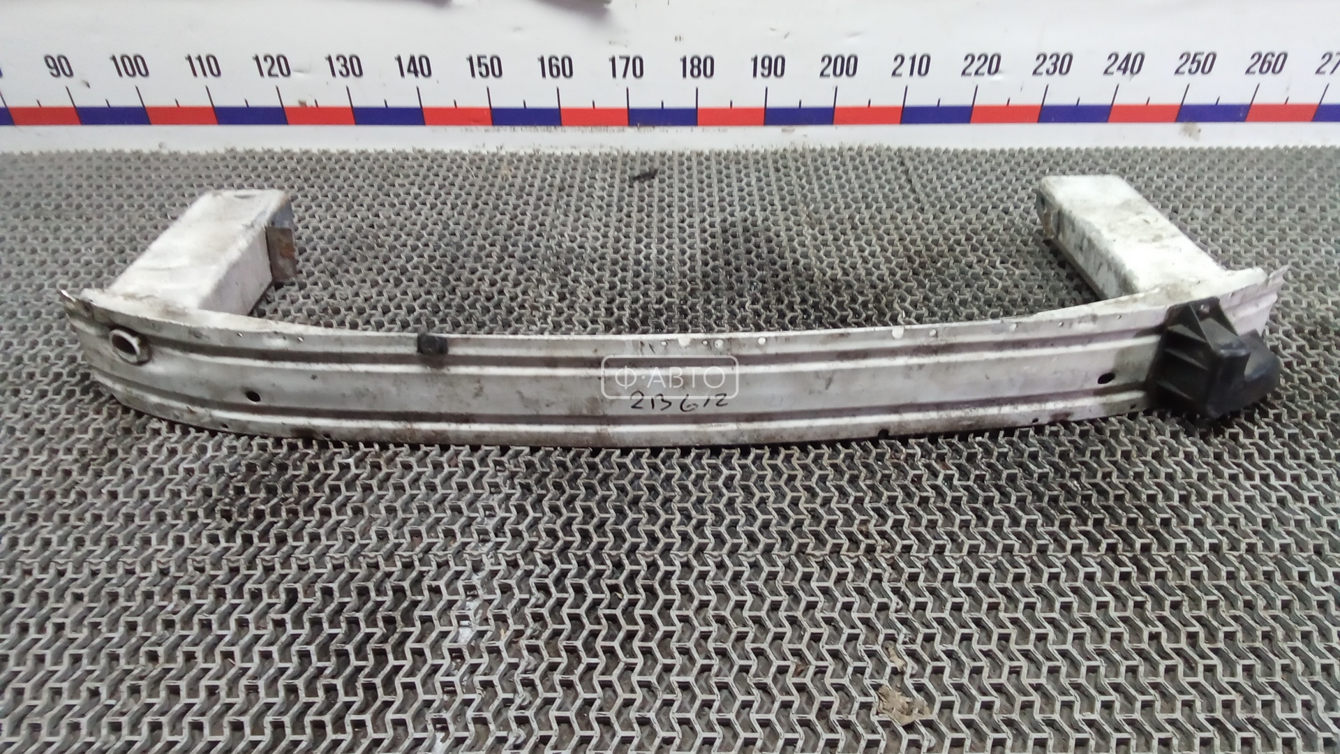 Усилитель бампера передний (кронштейн)