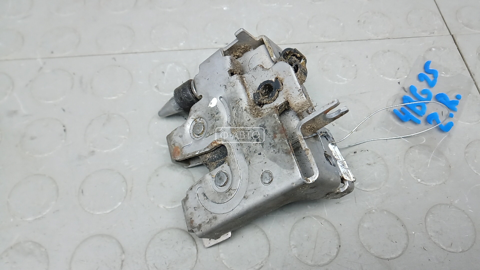 Замок двери распашной правой