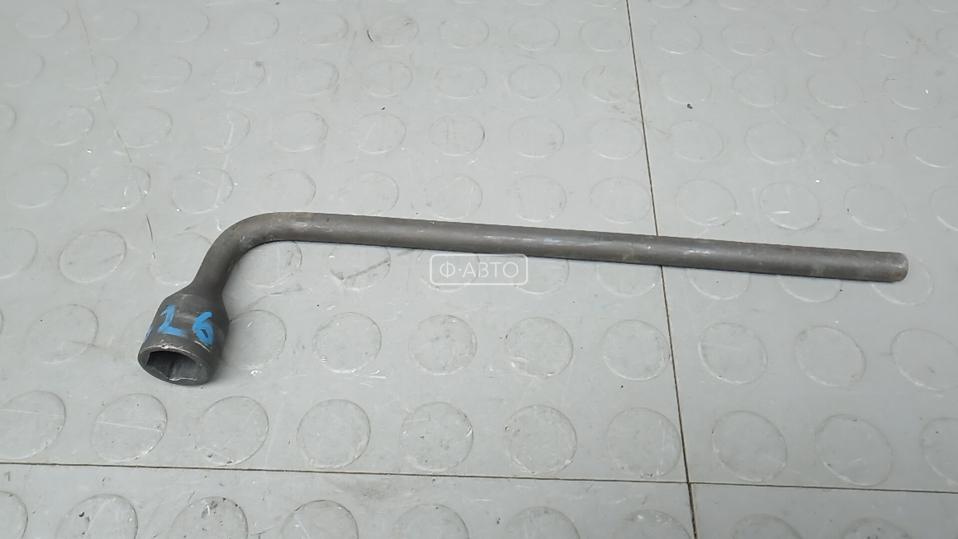 Ключ колесный