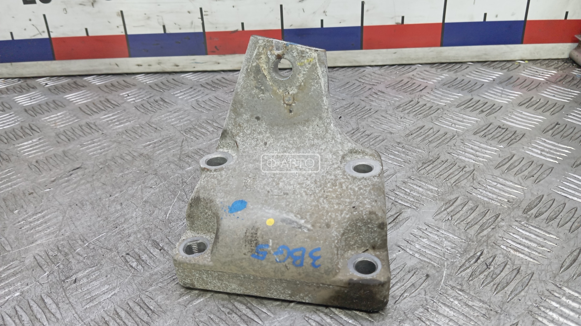 Кронштейн двигателя дизельный