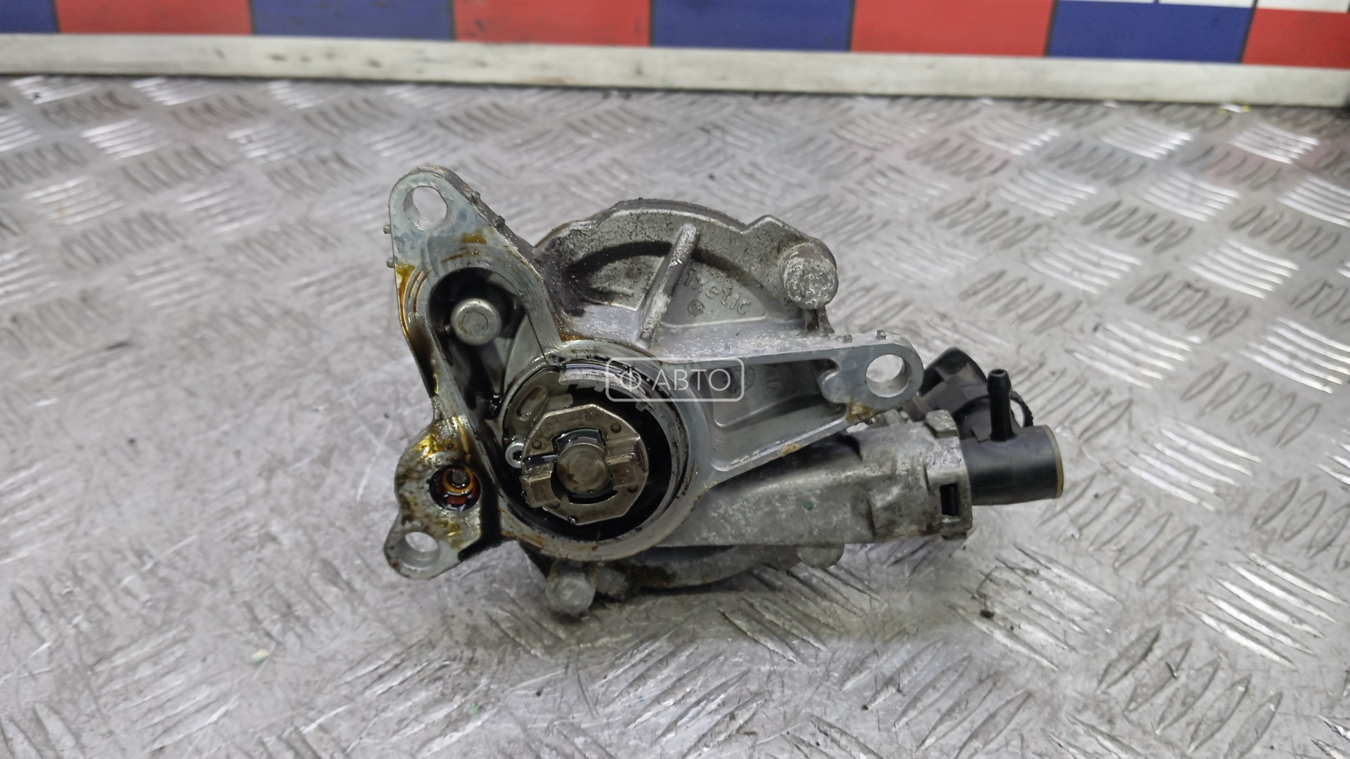 Насос вакуумный