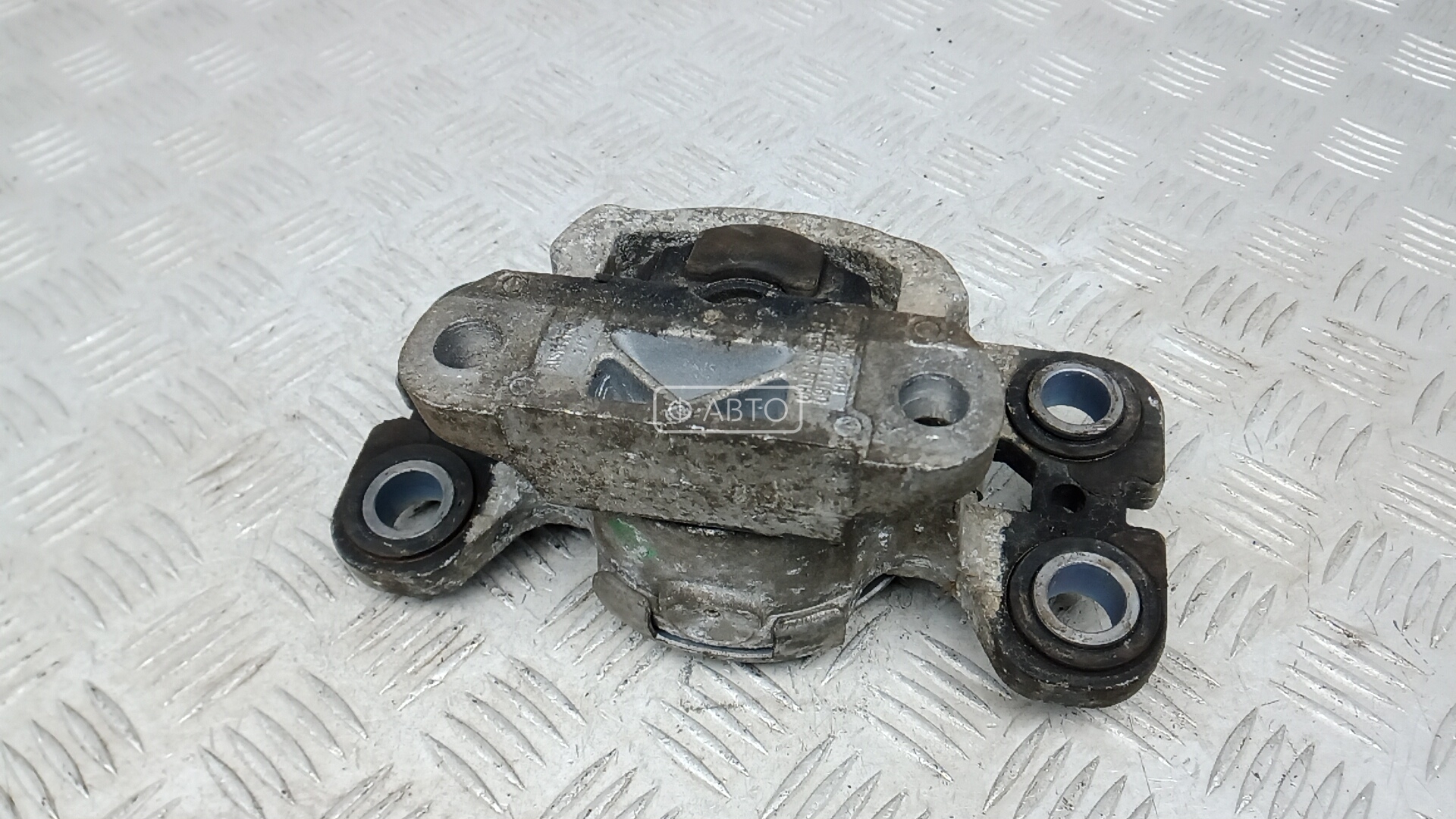 Подушка двигателя дизельная