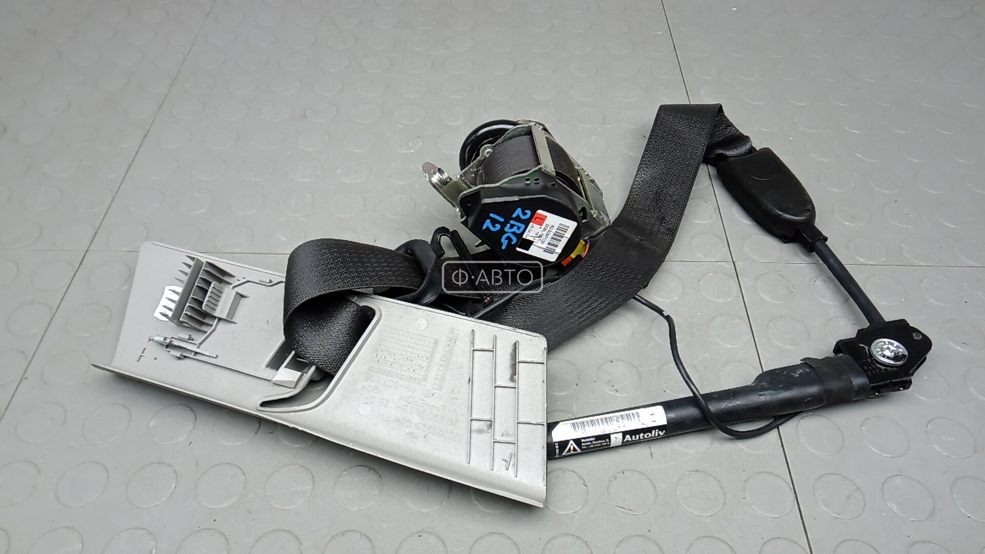 Ремень безопасности с пиропатроном сиденья переднего