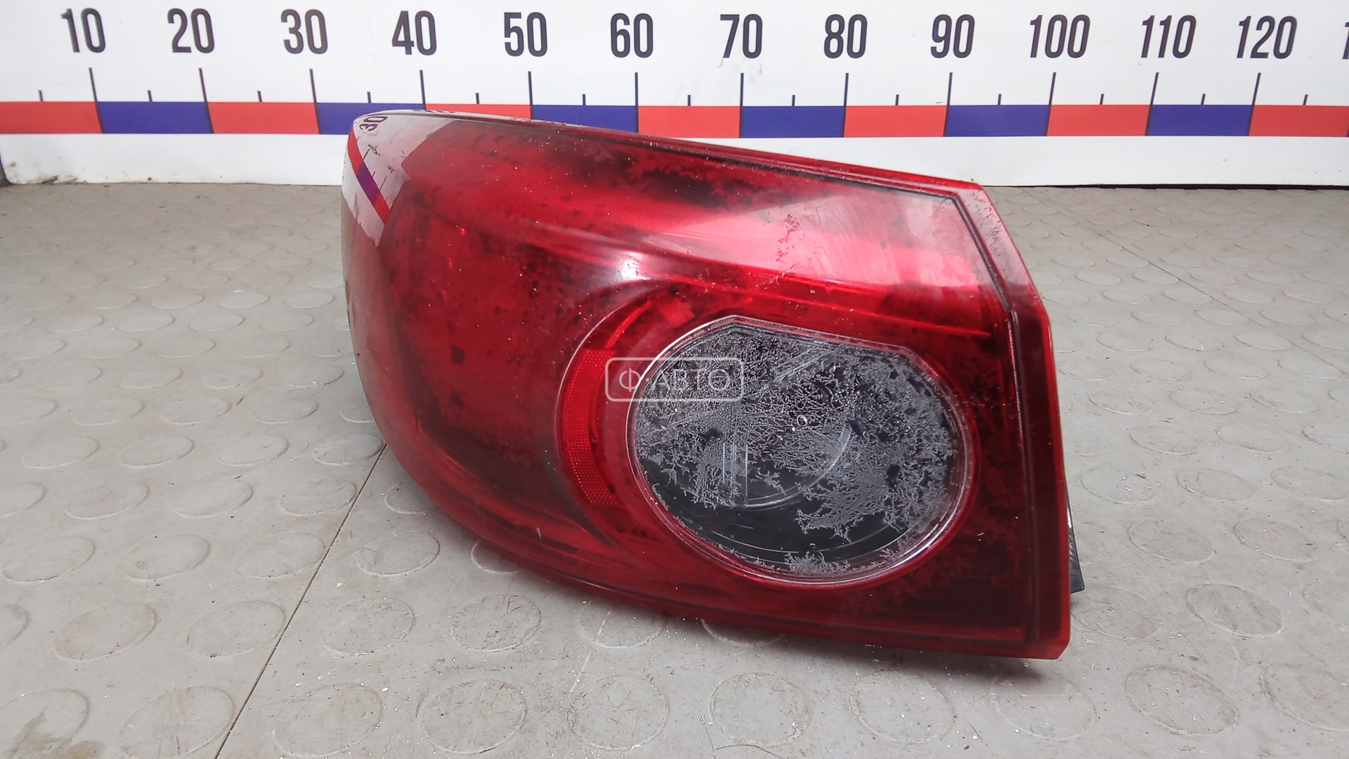 Фонарь задний левый