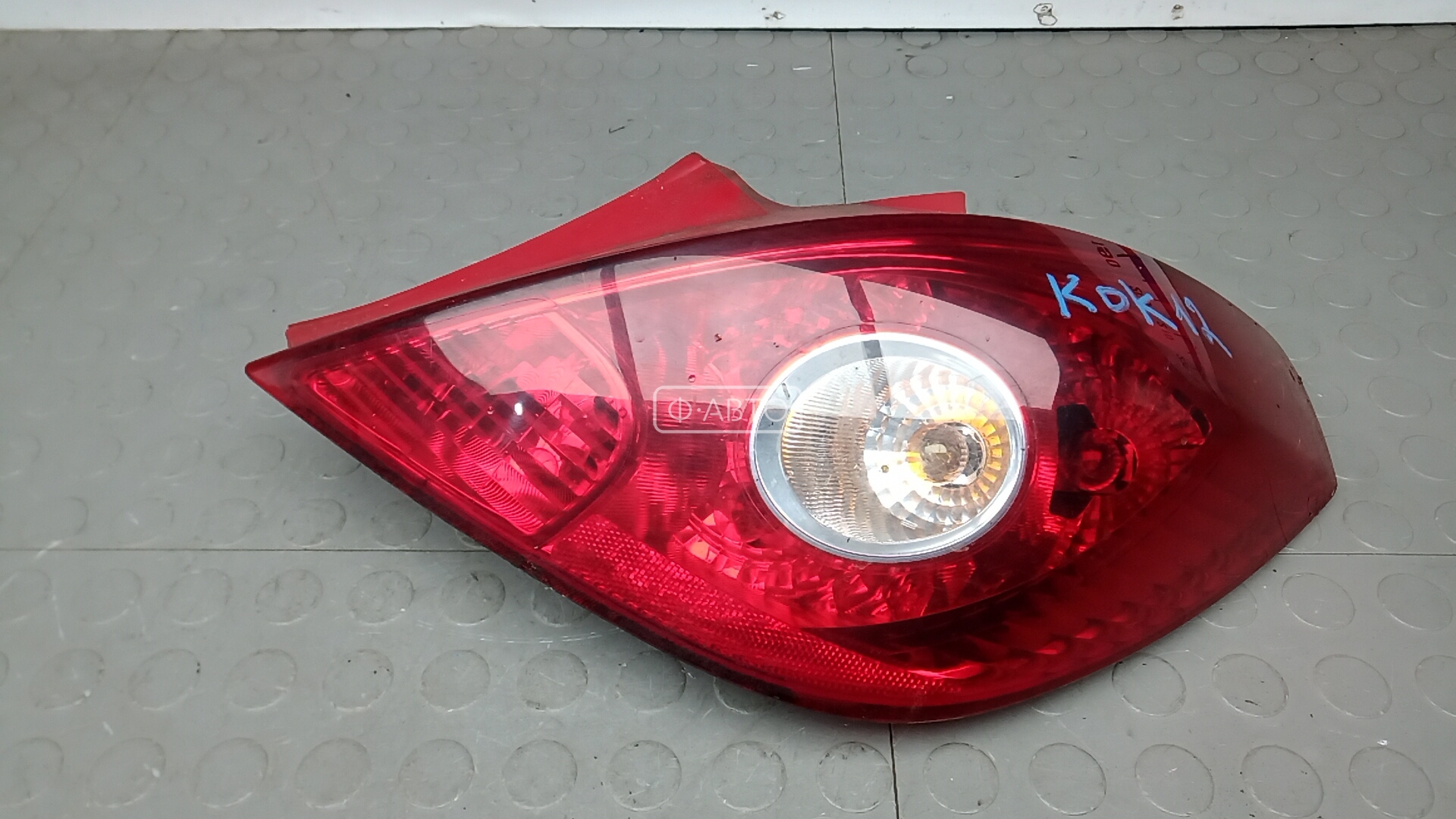 Фонарь задний правый