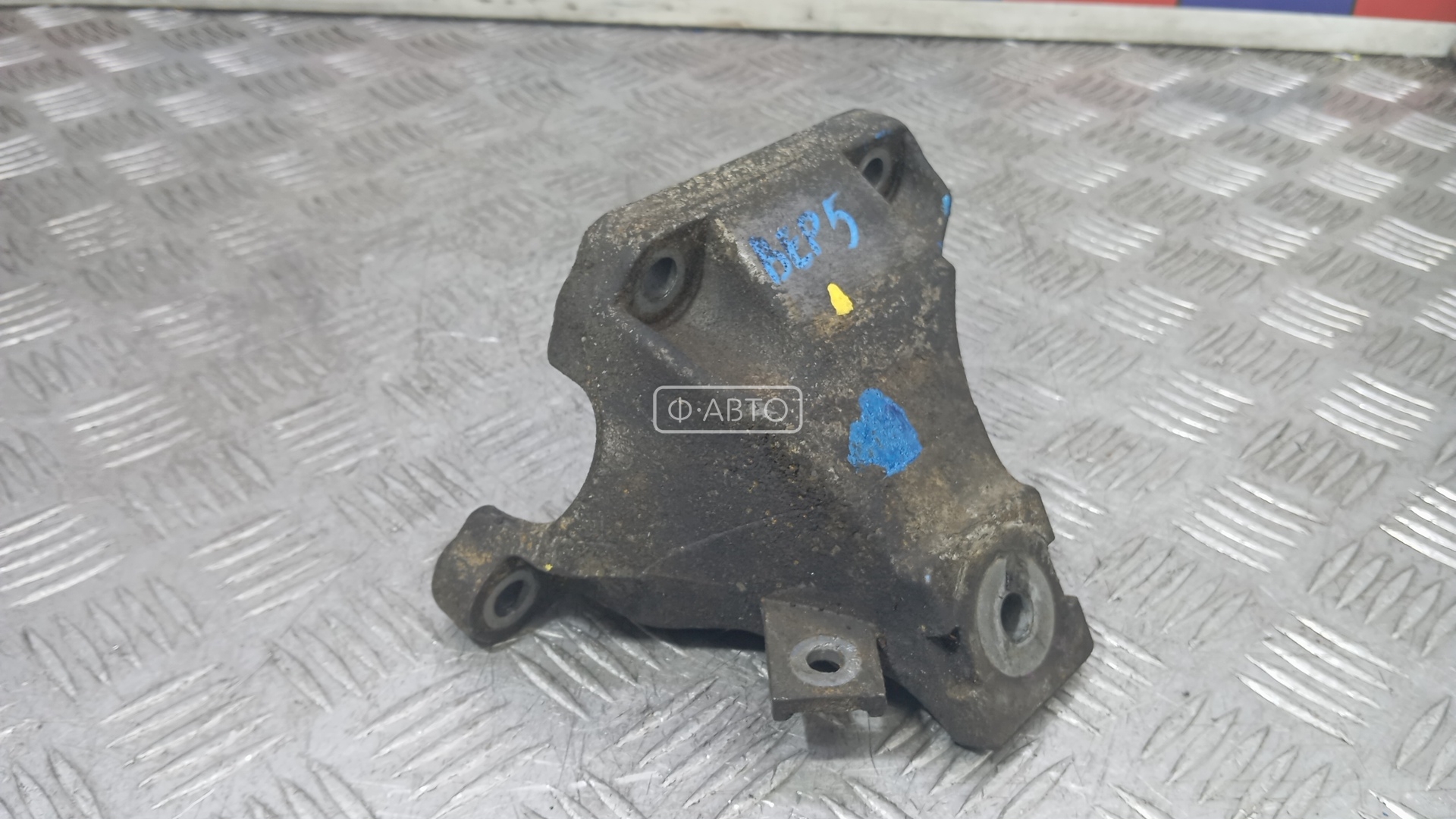 Кронштейн двигателя дизельный