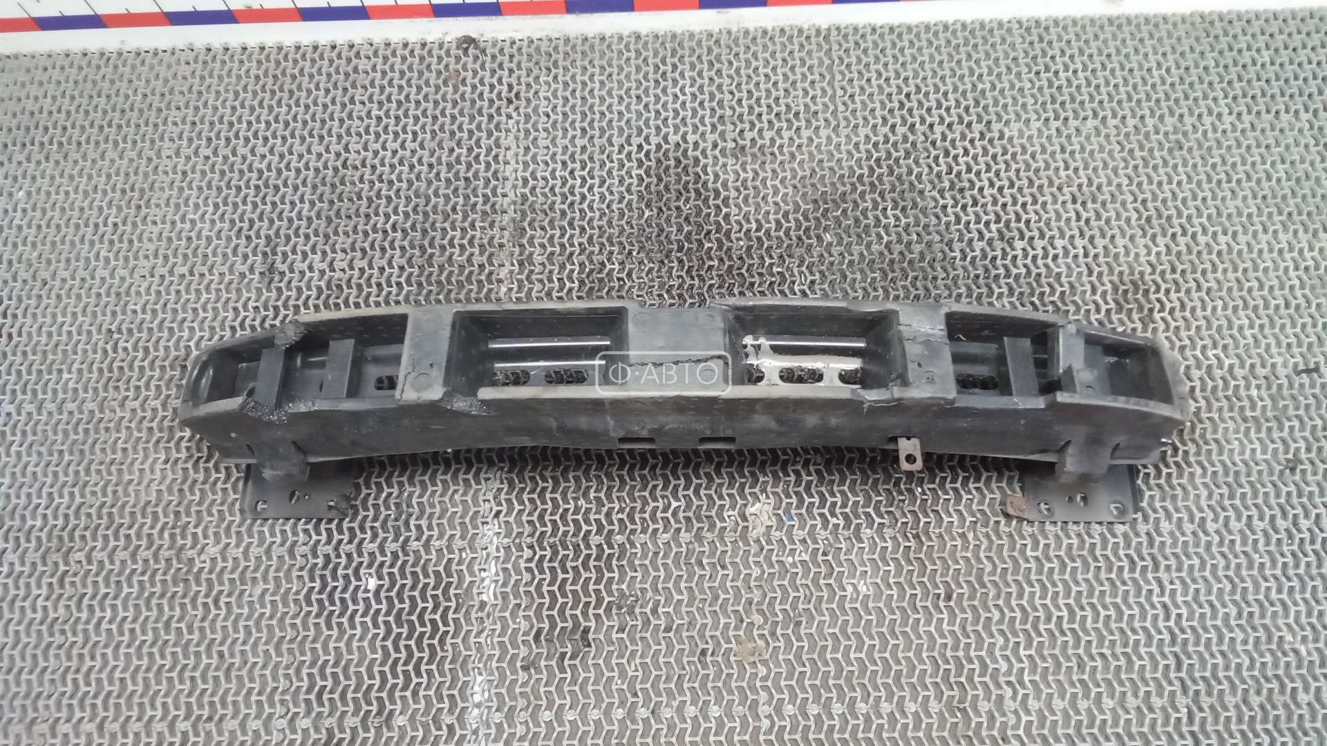 Усилитель бампера передний (кронштейн)