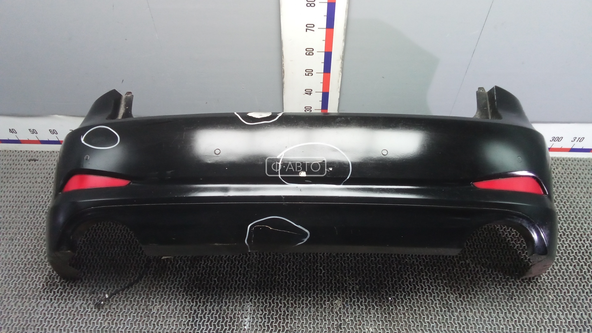 Бампер задний