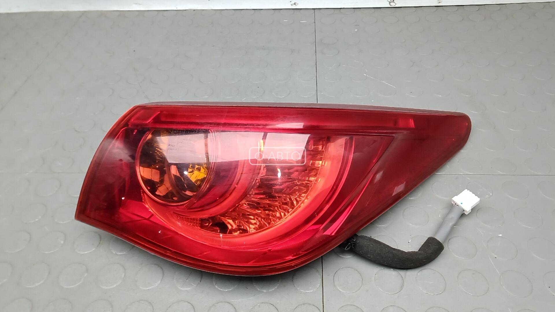 Фонарь задний правый