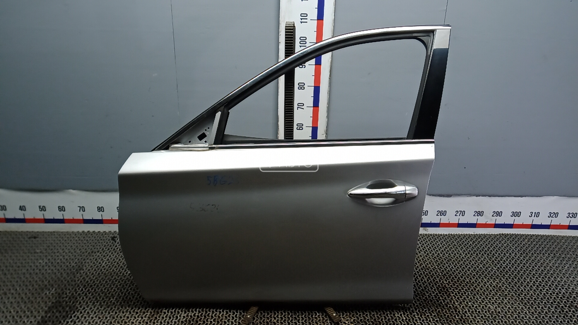 Дверь передняя левая