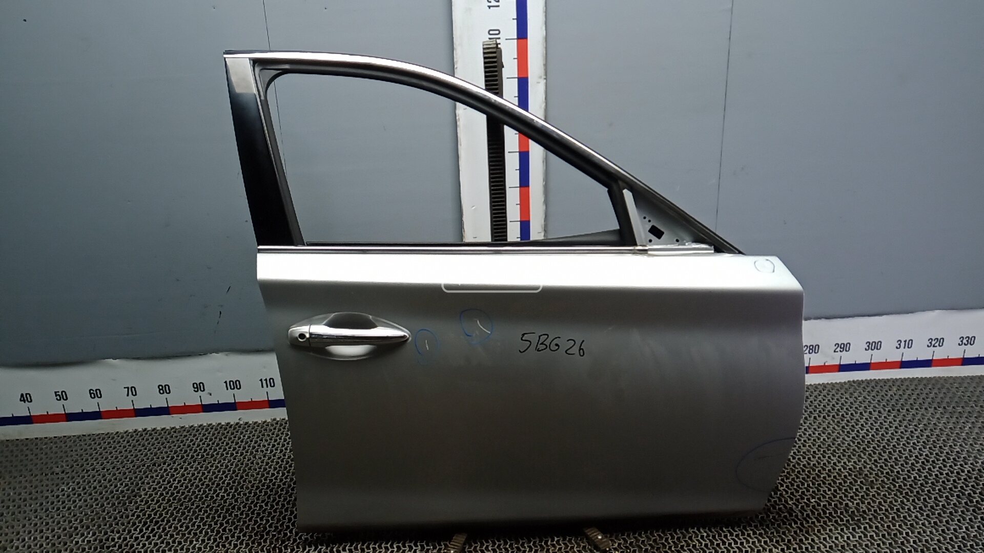 Дверь передняя правая