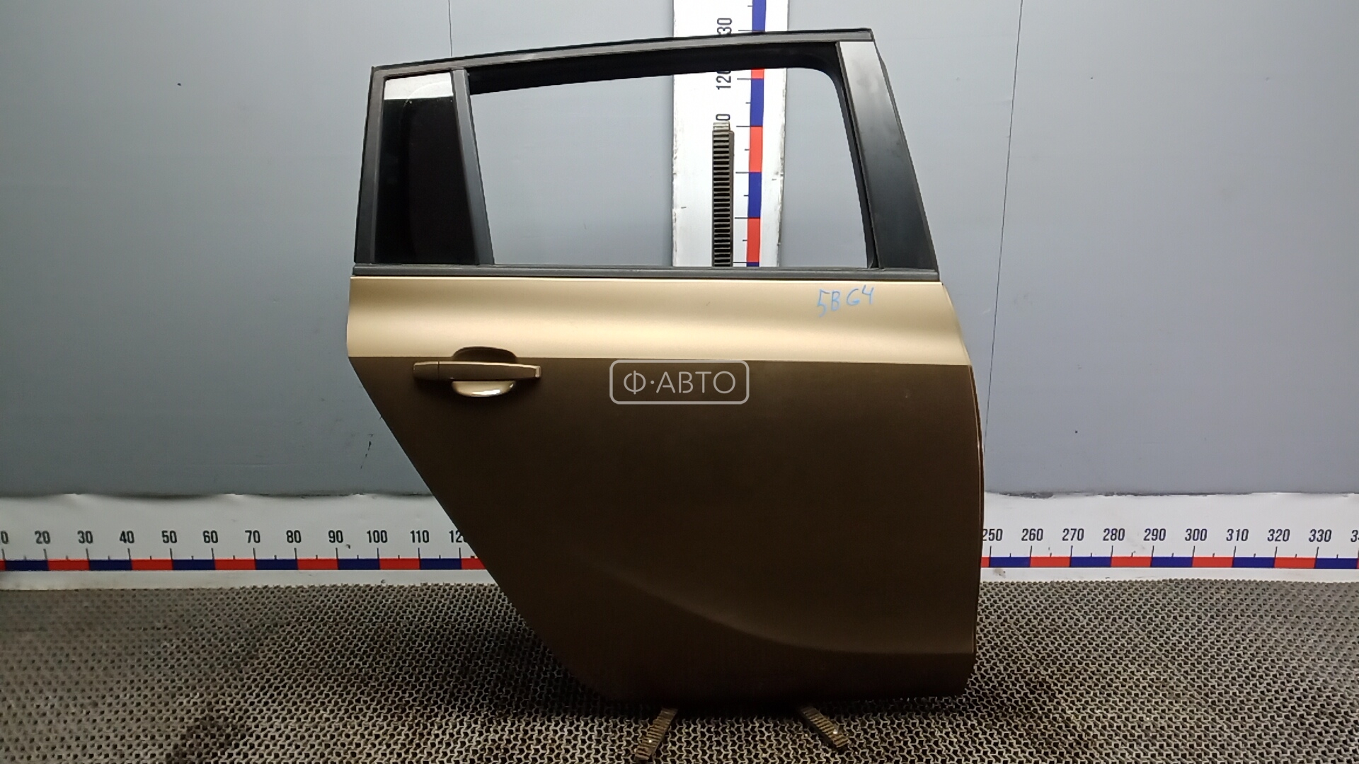 Дверь задняя правая