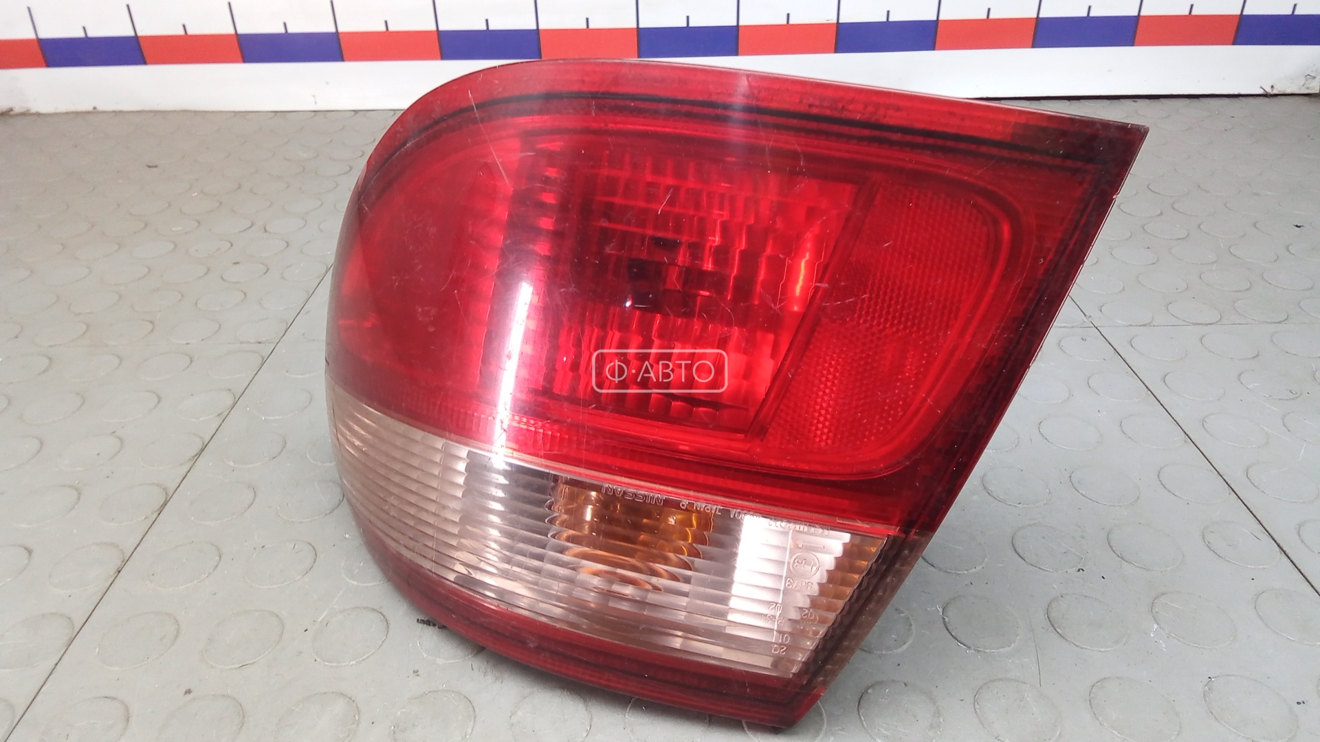Фонарь задний правый