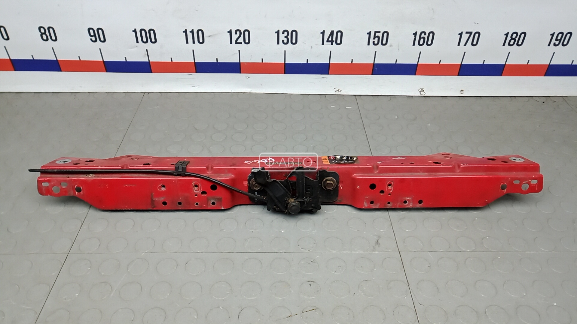 Рамка капота