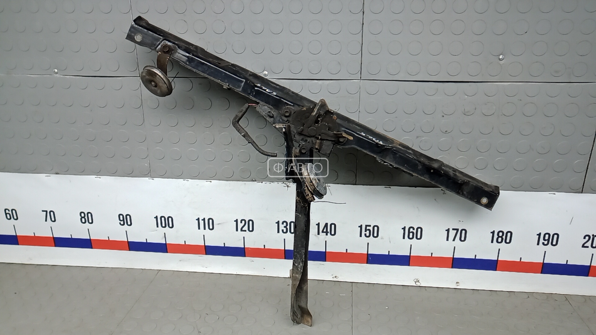 Рамка капота