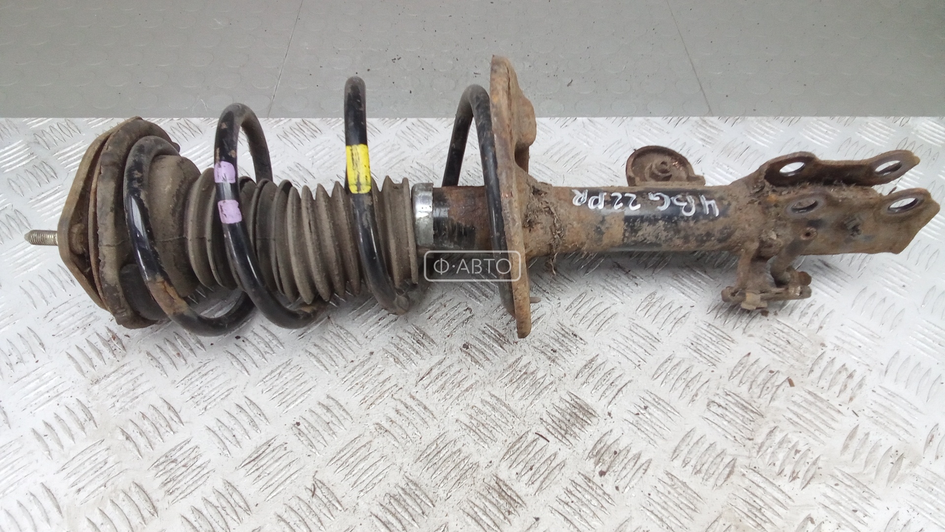 Стойка передняя правая