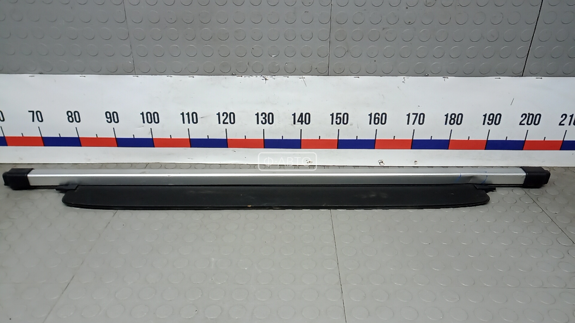 Шторка багажника