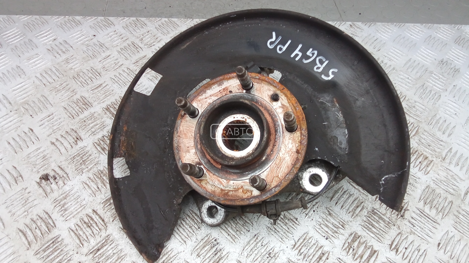 Ступица передняя правая