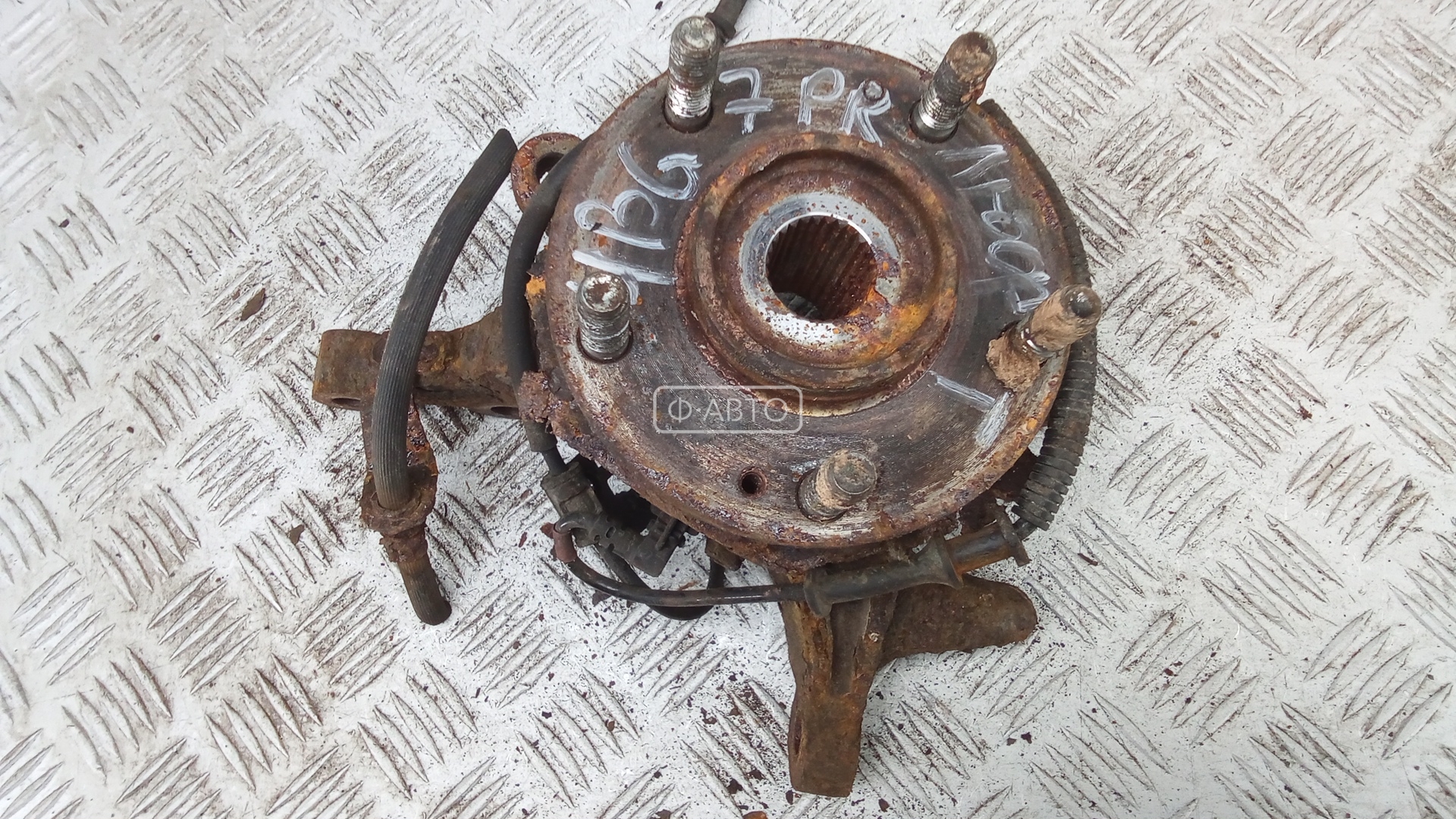 Ступица передняя правая