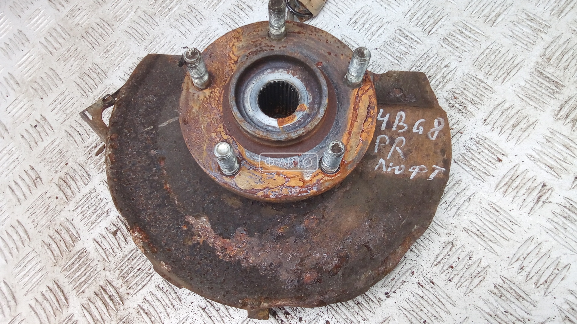 Ступица передняя правая