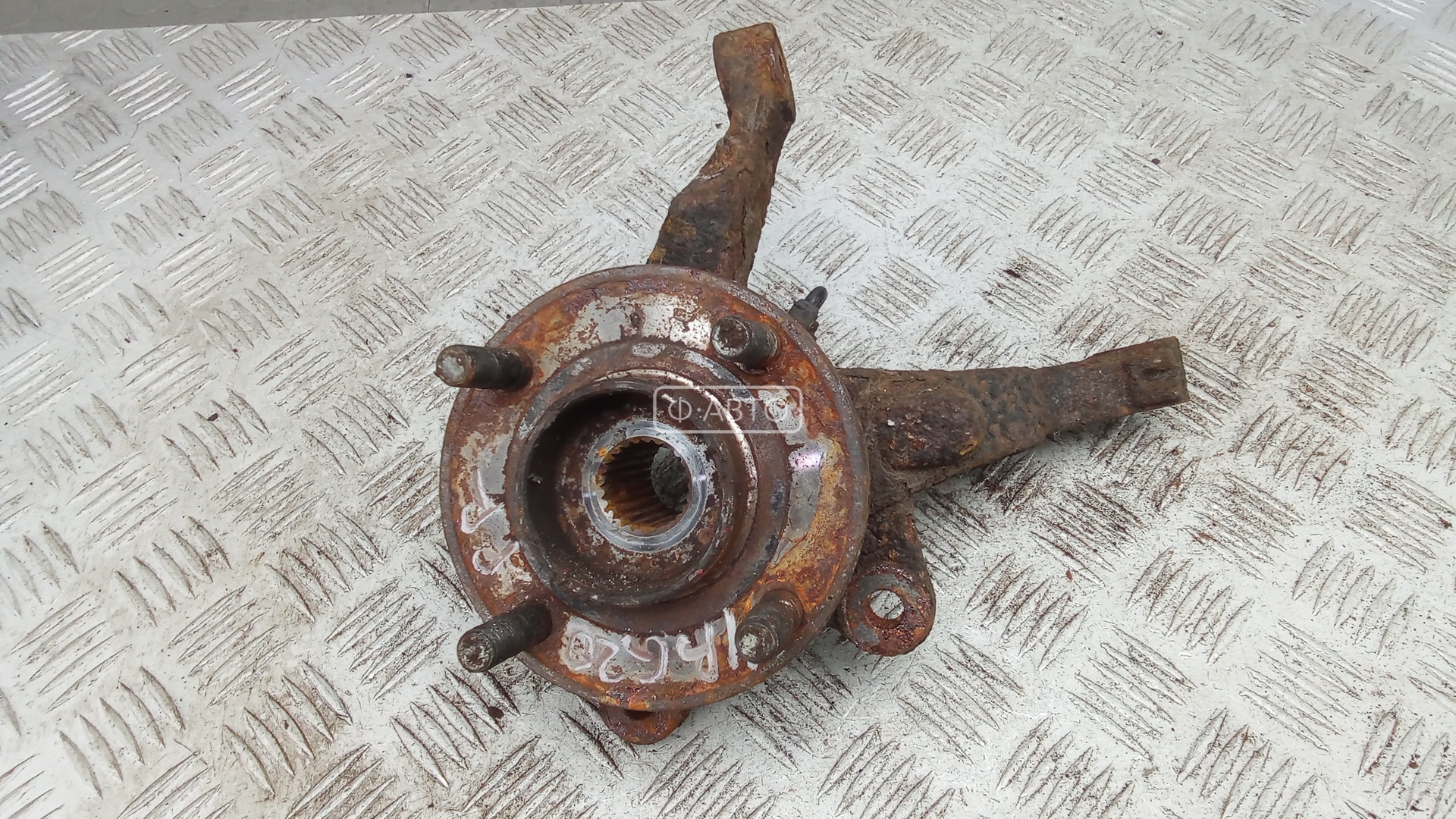 Ступица передняя правая