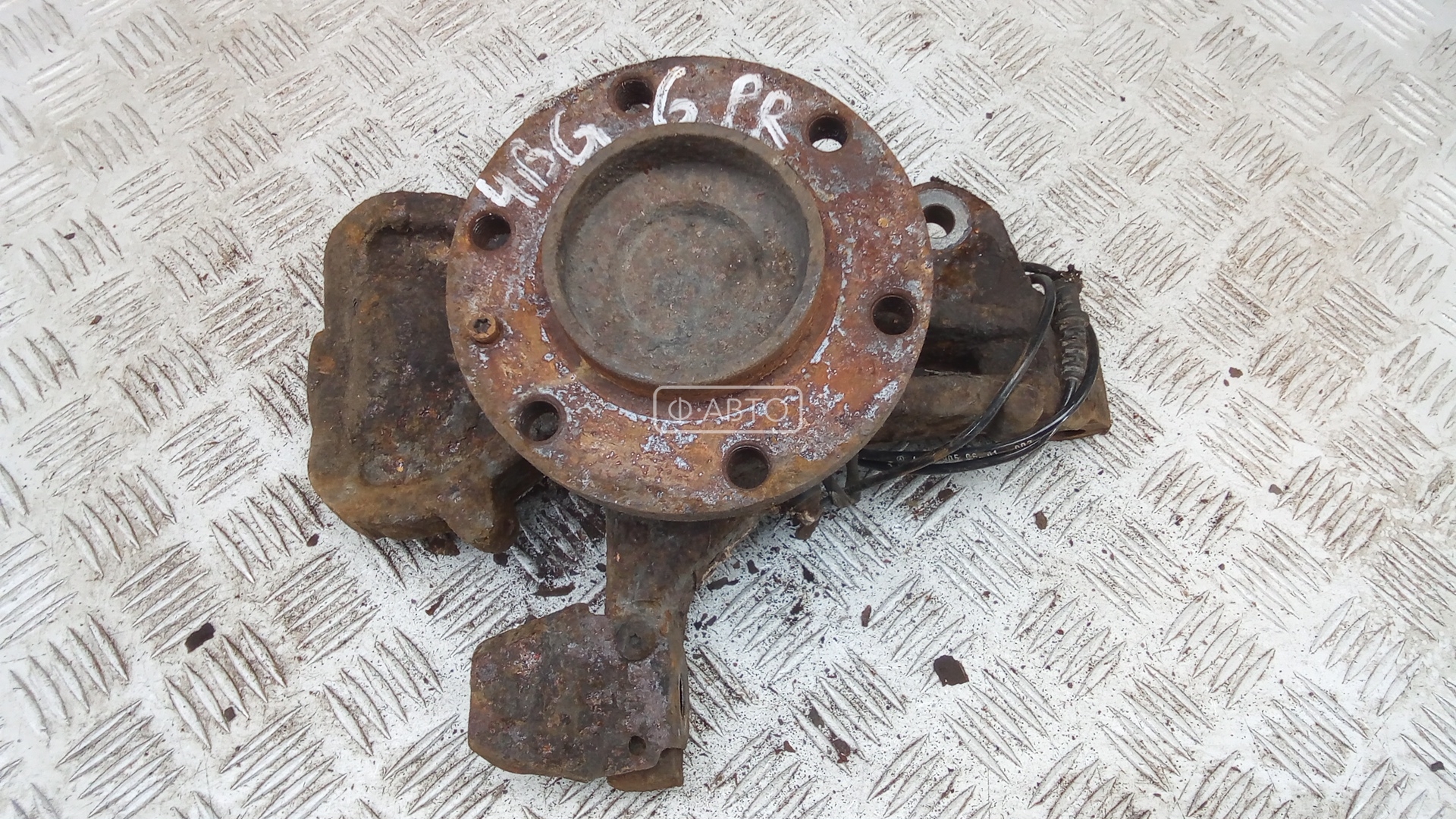 Ступица передняя правая