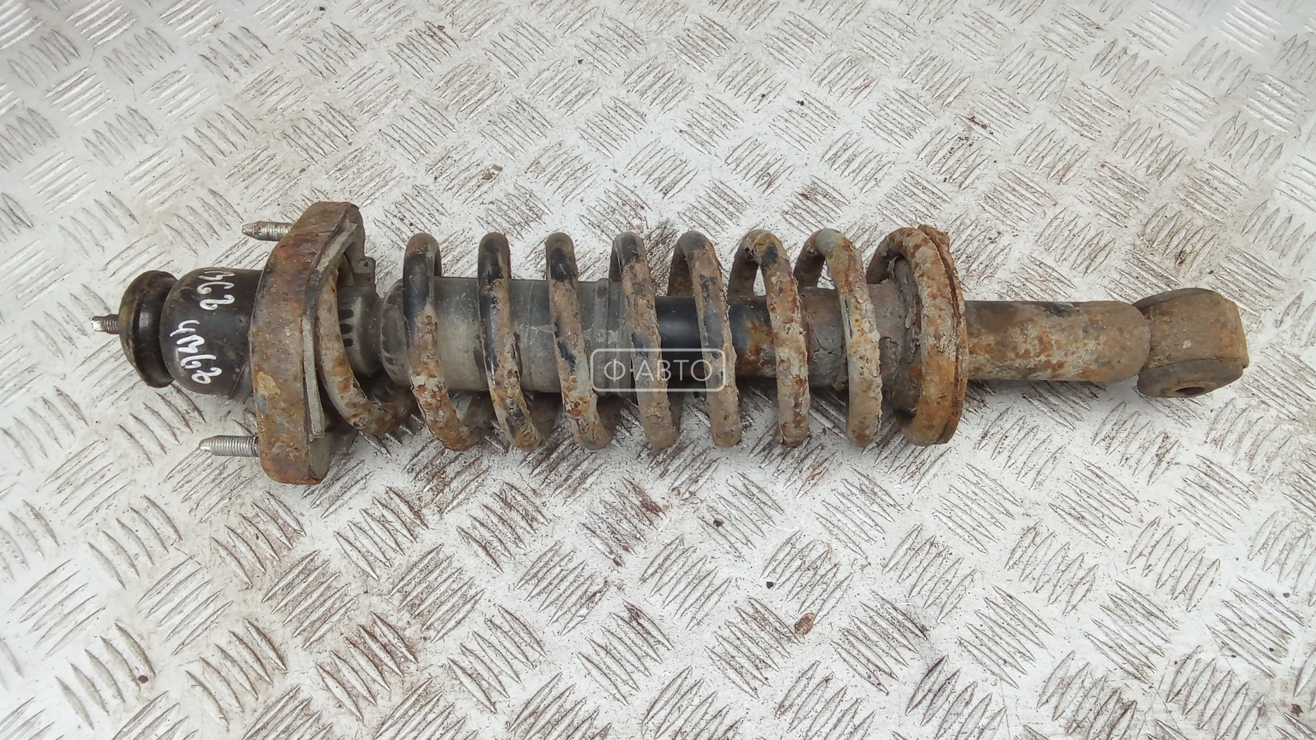 Стойка задняя правая