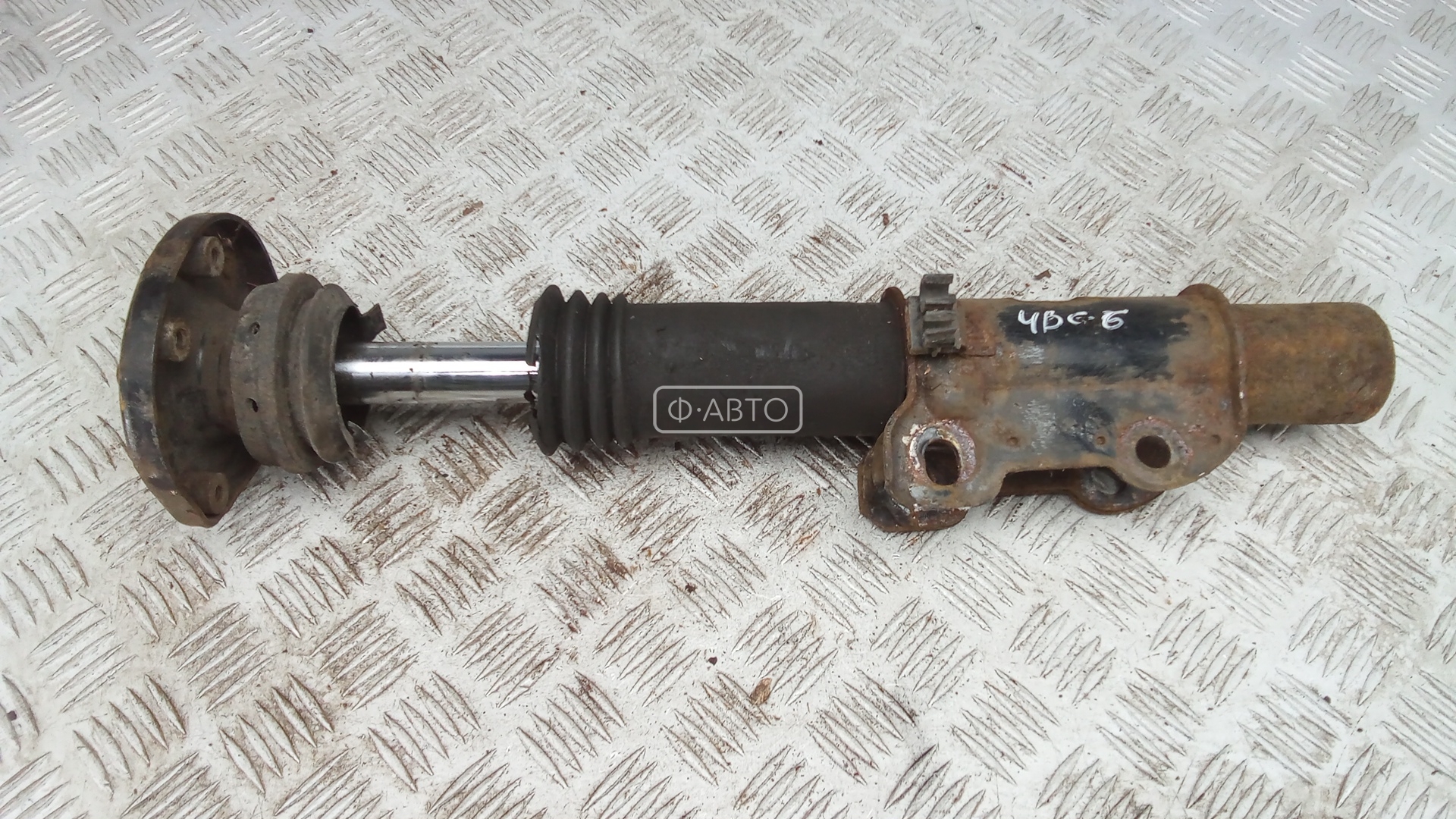 Стойка передняя правая