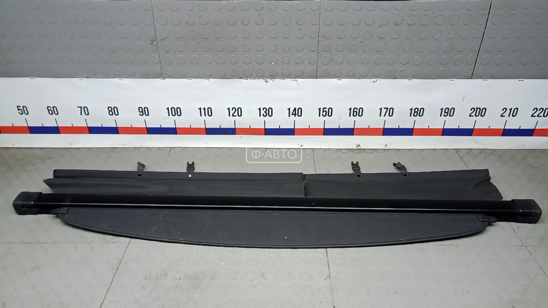 Шторка багажника