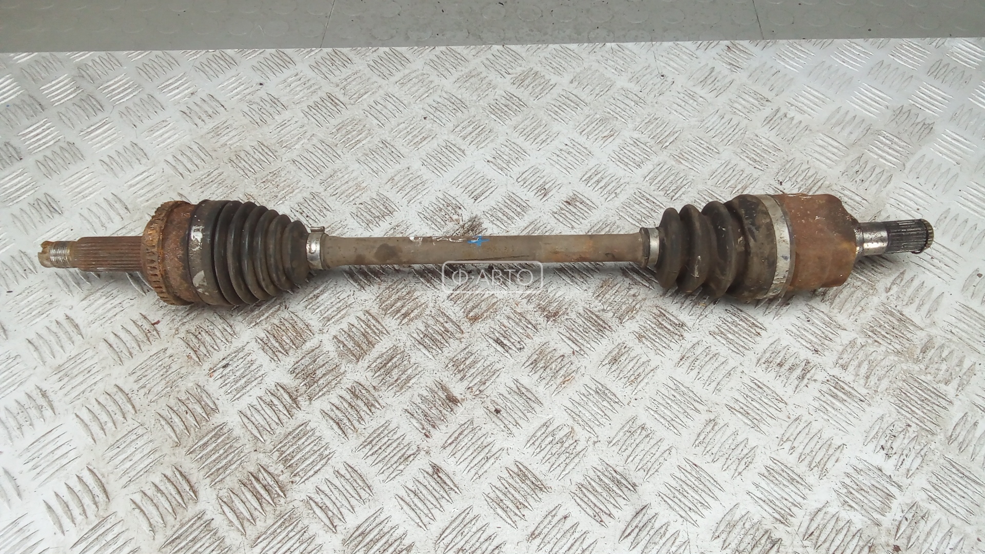 Привод передний левый