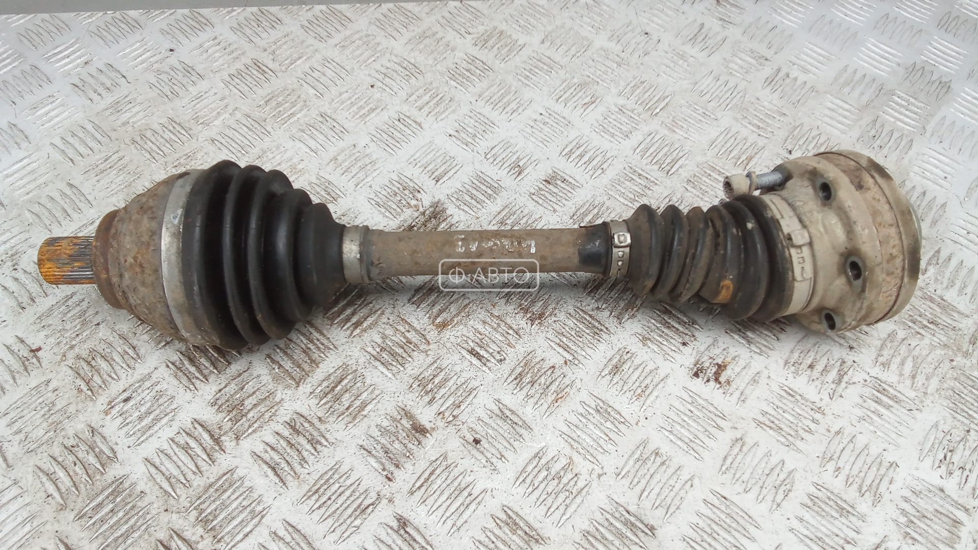 Привод передний левый