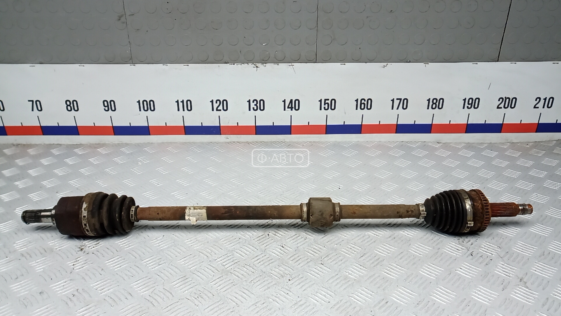 Привод передний правый