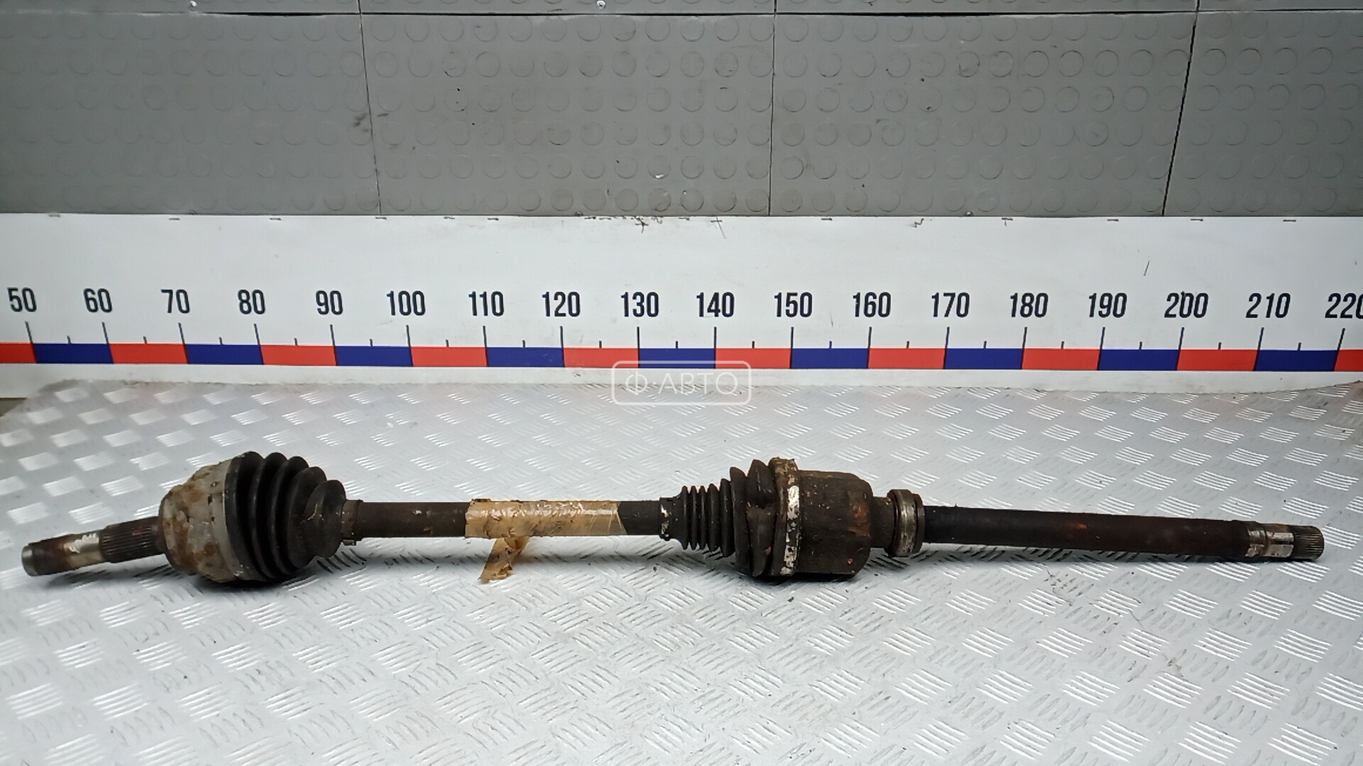 Привод передний правый