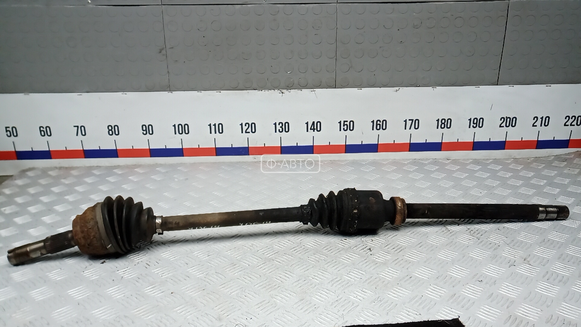 Привод передний правый