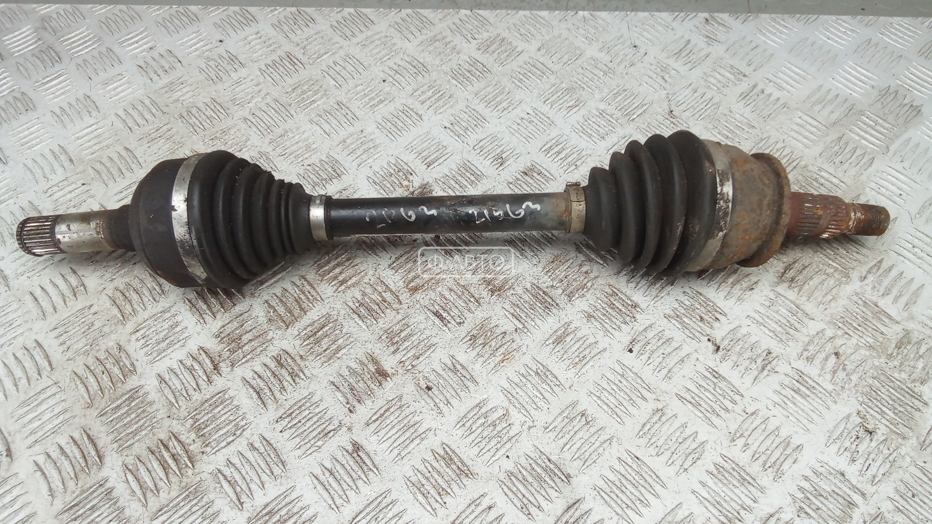 Привод передний левый