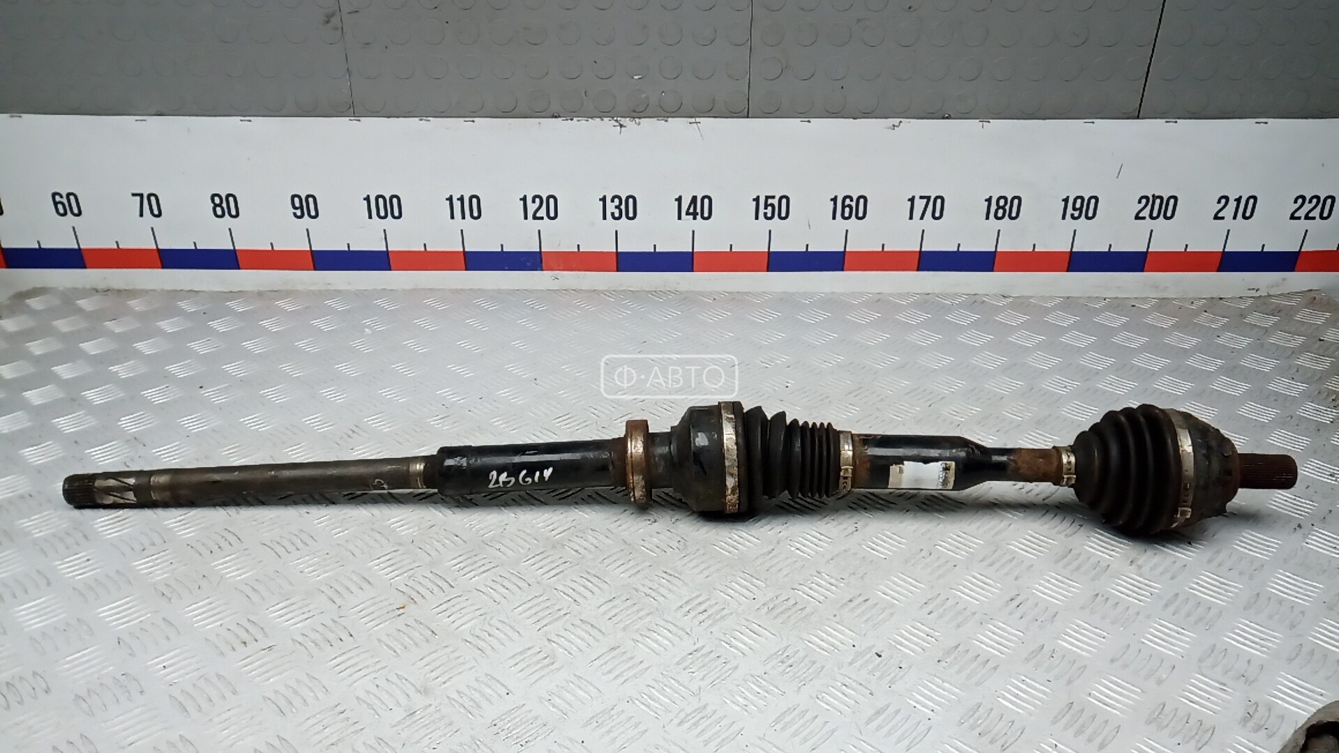 Привод передний правый